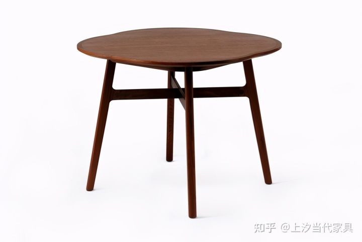 中式家具和新中式家具的不同_中式灯具品牌排行_新中式品牌家具排行榜