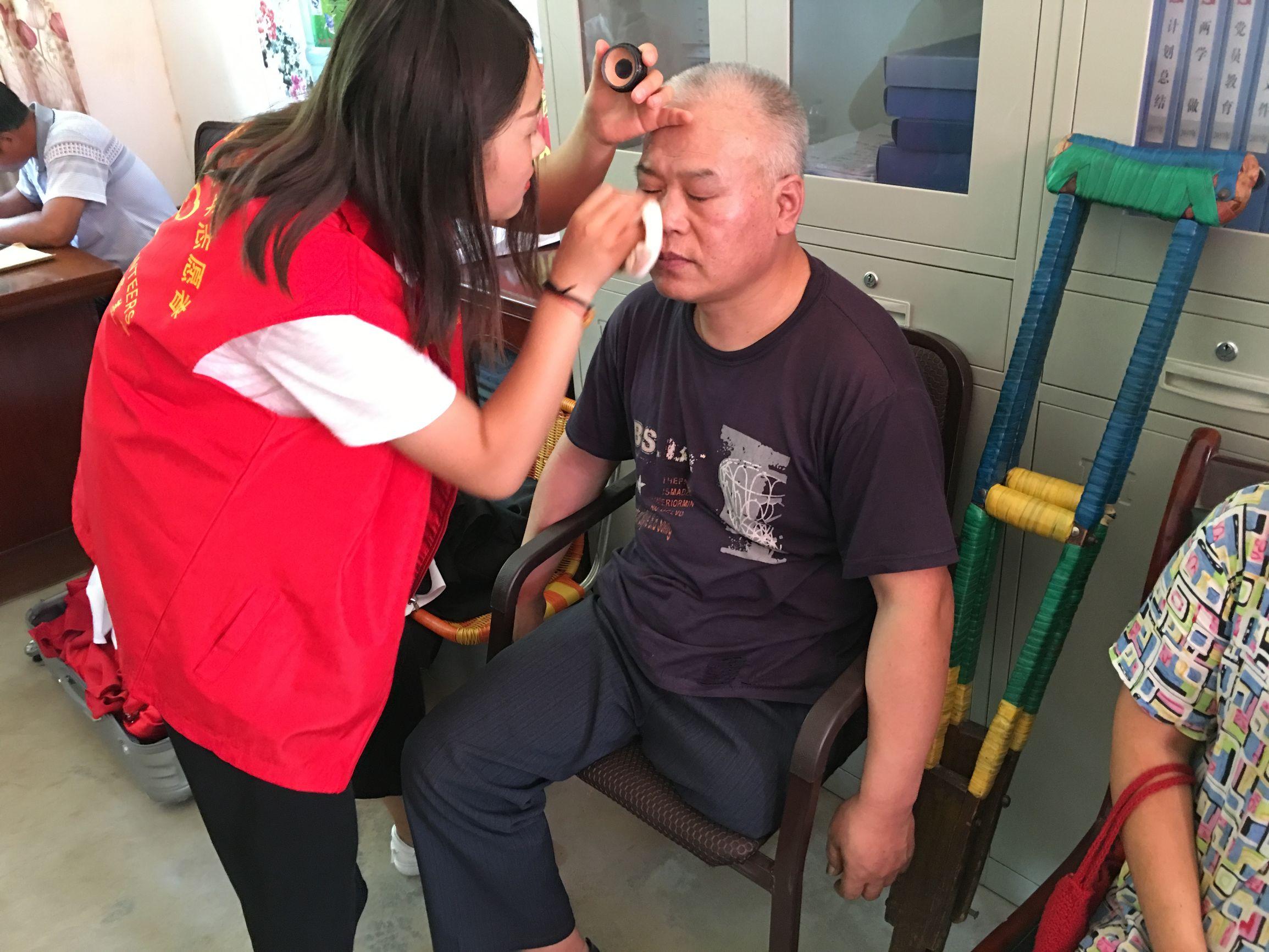 临潼深山里特殊的“全家福”,拍摄者:拍这组照片可真不容易