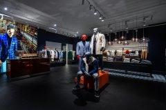 新加坡男衬衫品牌排行榜(新加坡服饰品牌十大排名)