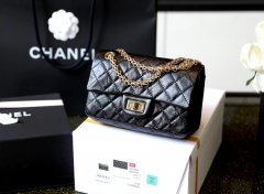 包包口红品牌排行榜(什么包好什么口红好)