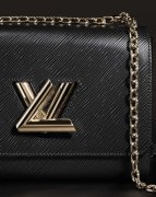 白色辣妹包包品牌排行榜(女包品牌排行榜前十名小众)