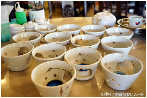 马来西亚的肉骨茶，飘香四溢，美味无比