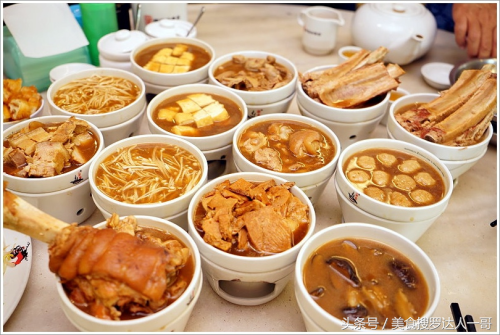 马来西亚的肉骨茶，飘香四溢，美味无比